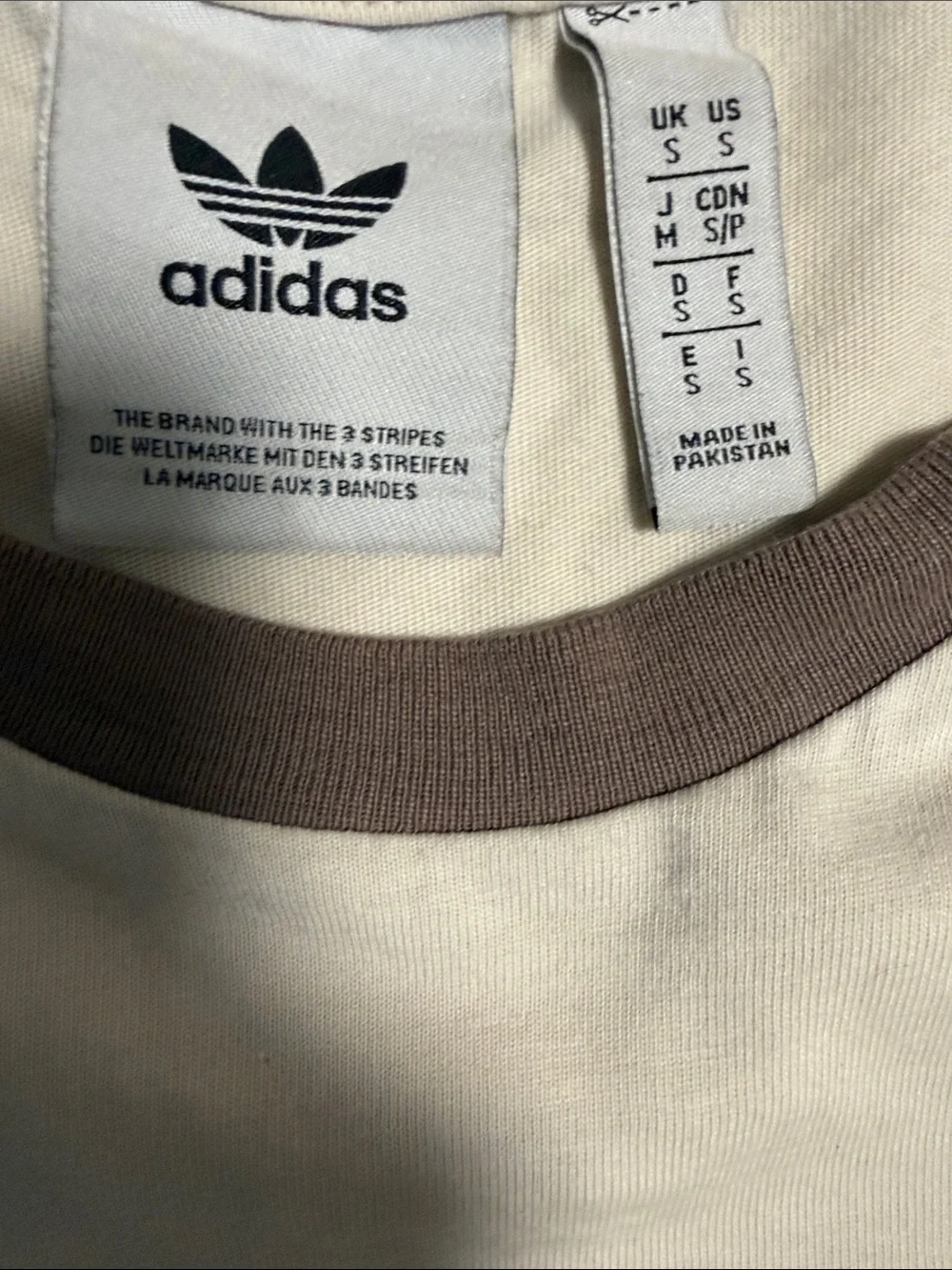 adidas size S Short Sleeve Tee with Brown Trim